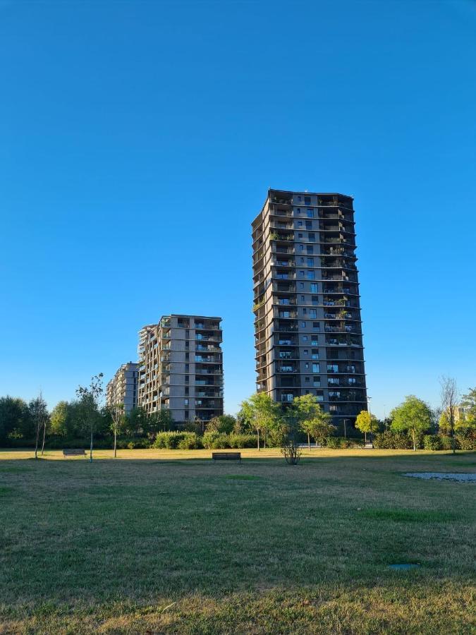 Yellow Uptown 70 - Fiera Milano Перо Экстерьер фото